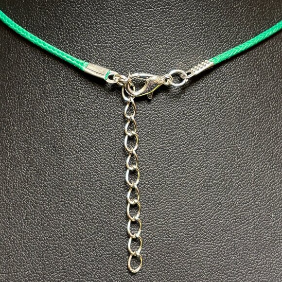 ๐ sale! ๐ NEW Green & teal enamel dragonfly necklace w green woven neck cord - Picture 3 of 3